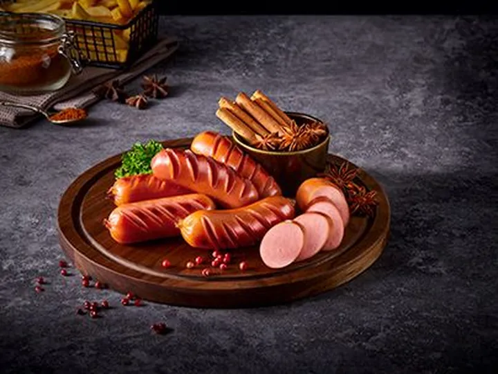Xúc xích, đồ chế biến sẵn